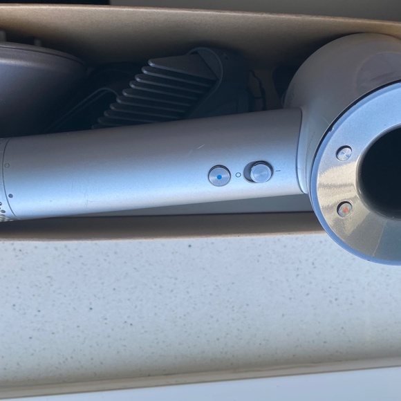 Dyson Supersonic Hair Dryer White - Picture 8 of 8